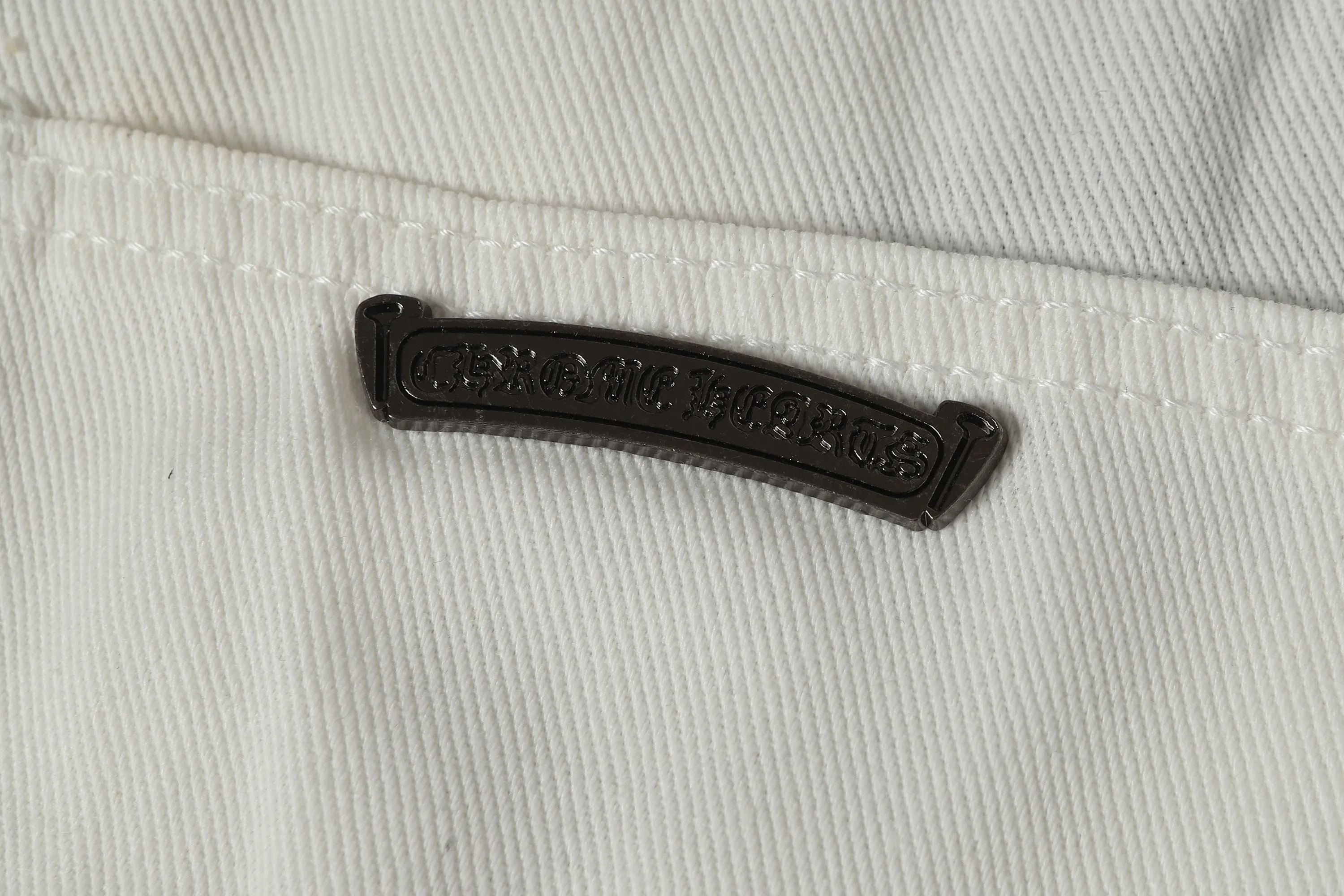 P270 Chrome Hearts/Chrome Hearts 25ss classic white cow series colored leather cross washed color cloth men's and women's denim trousers Color: Picture color Code number: 28-36